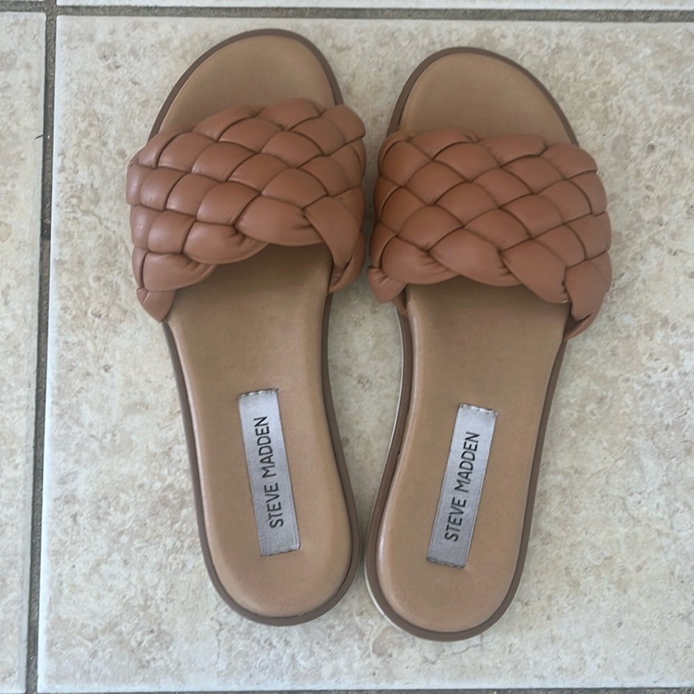 Steve Madden Slides - Tan size 7
